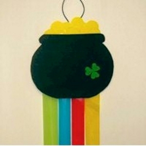 Easy Pot O Gold Windsock for kids to make