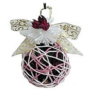 DIY Potpourri air freshener made with a balloon and starch covered yarn.