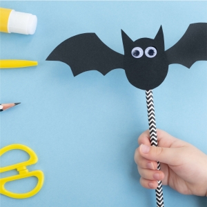 Easy to make bat pencil topper