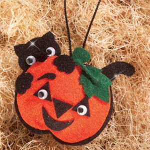 Make A Black Cat And Pumpkin Halloween Ornament
