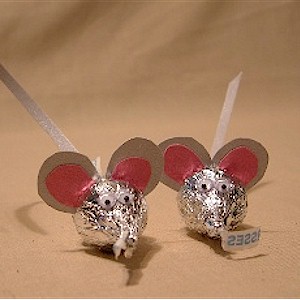 Mice Made with Candy Kisses