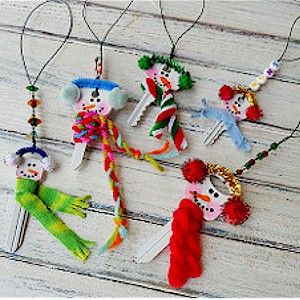 Make Christmas Ornaments From Recycled Keys