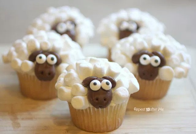 Mini Marshmallow Sheep Cupcakes