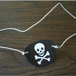 Quick Craft: How to Make a Pirate Eye Patch from Craft Foam